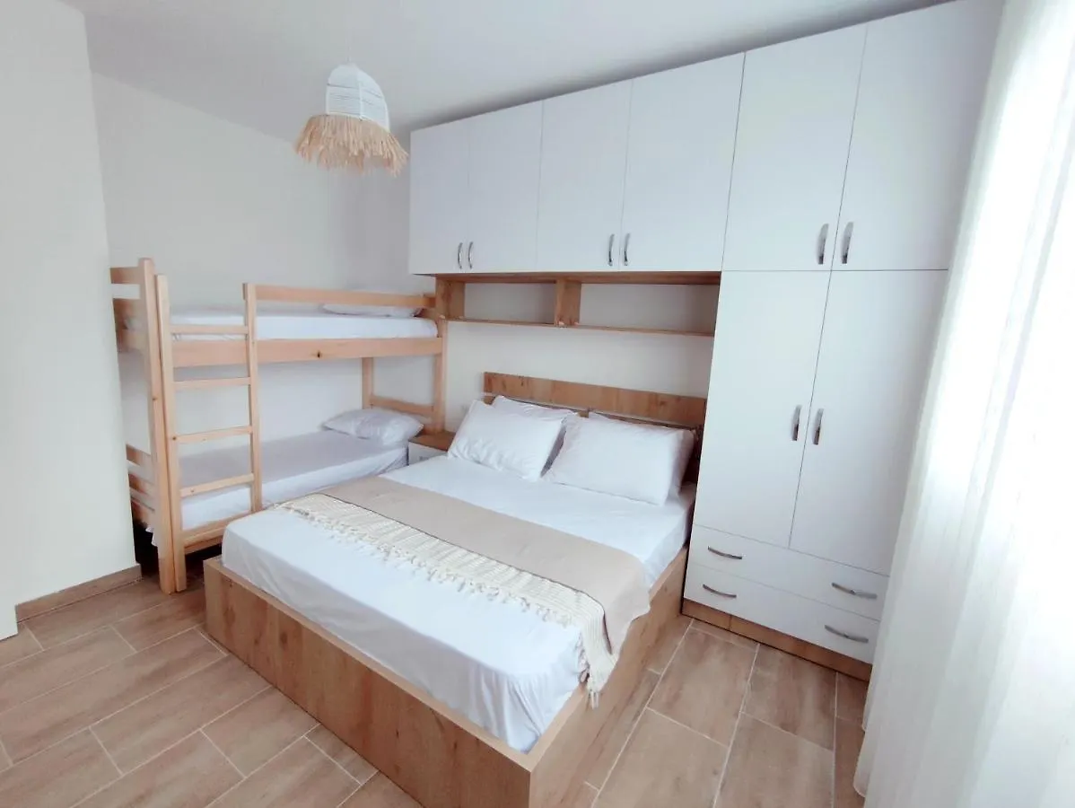 Saeri'S Stylish Apartment Shengjin 0*,  Albania